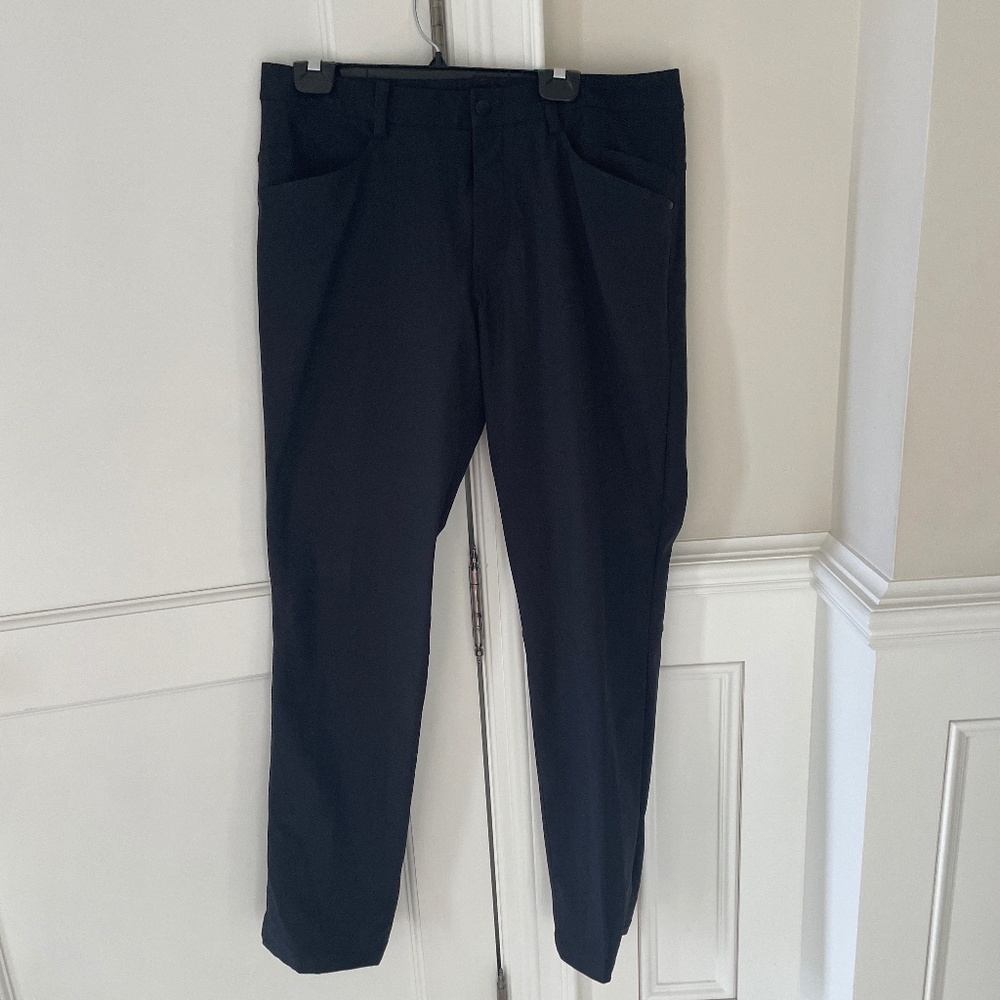 Lululemon dress pants CB